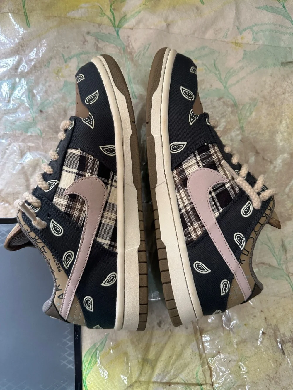 Nike SB Dunk Low Travis Scott Men’s Size 8.5 Cactus Jack CT5053 001 Premium QS - Picture 3 of 16